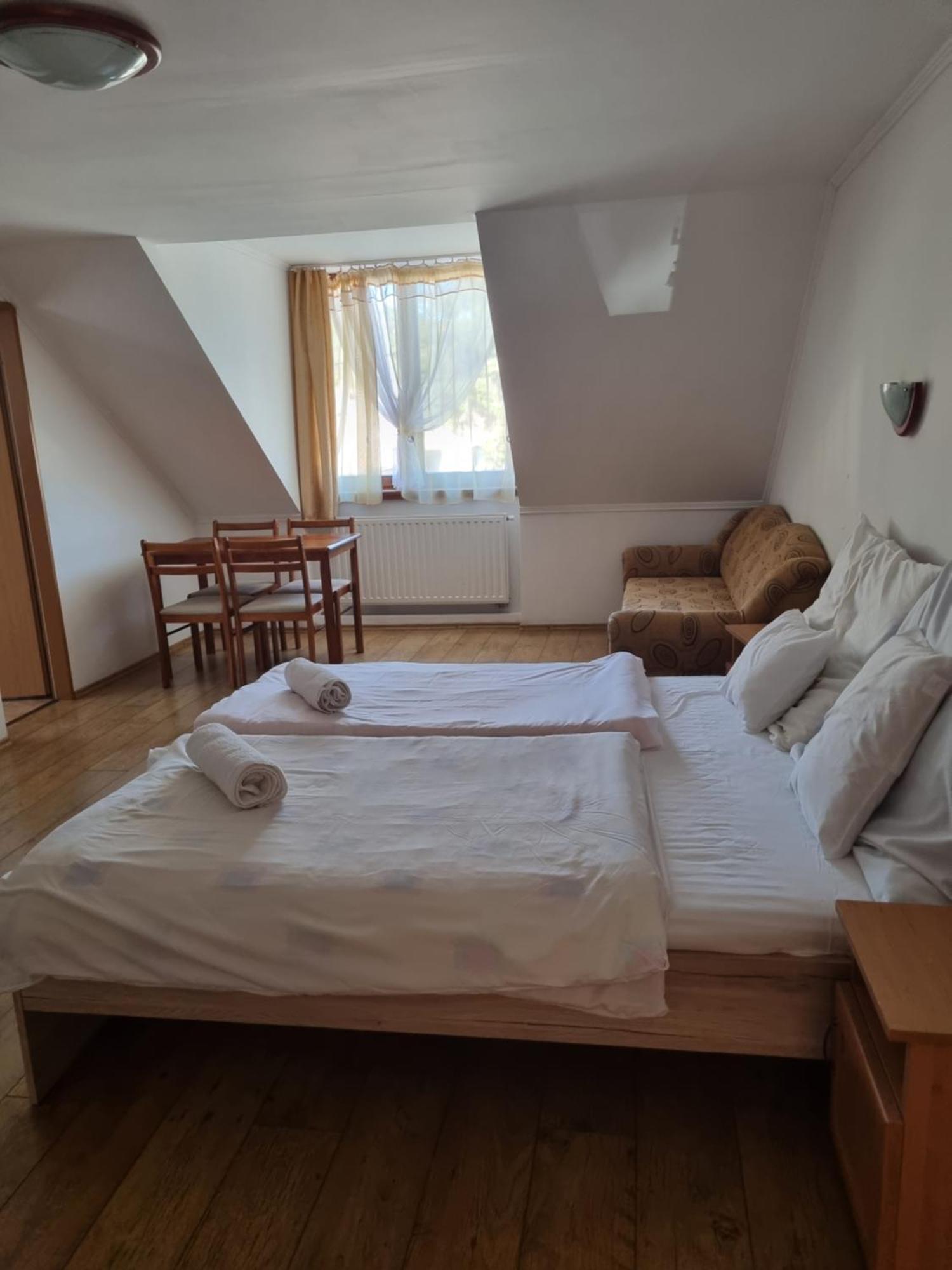 Kemences Fogado Bed & Breakfast Tardos Exterior photo